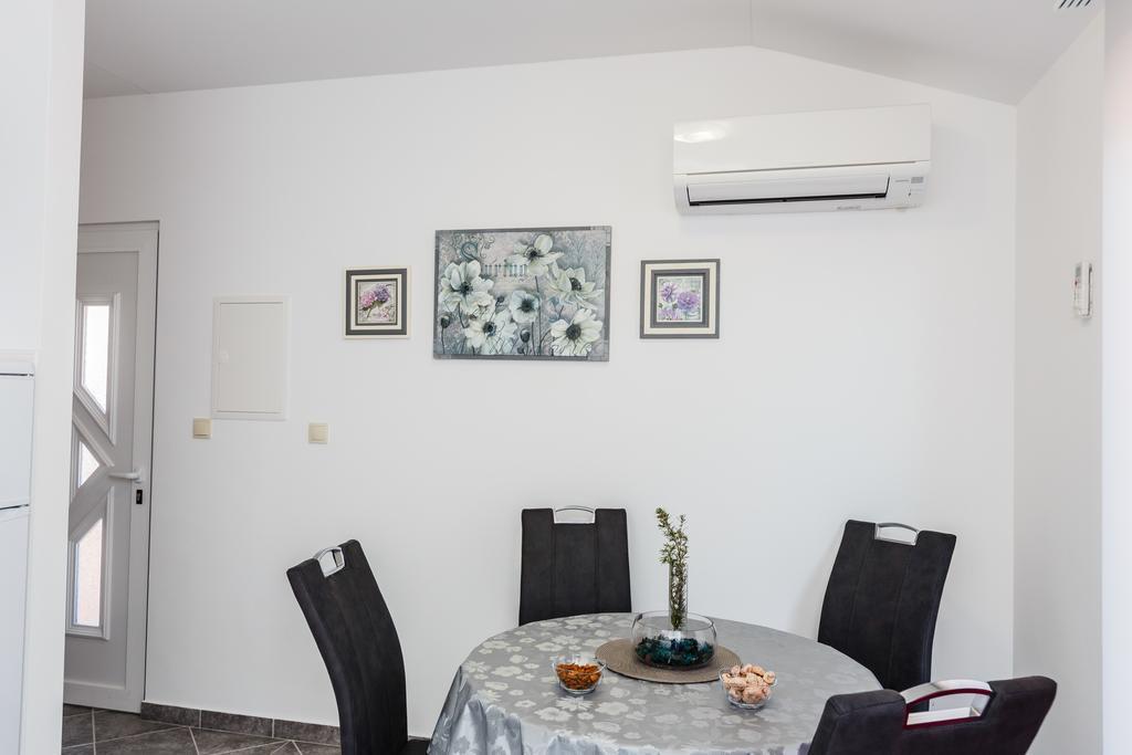 Apartments Viljac Trogir Zimmer foto
