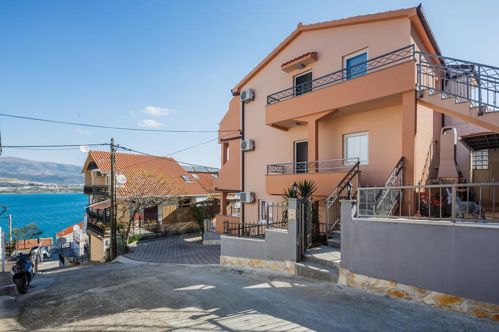 Apartments Viljac Trogir Exterior foto